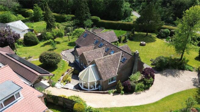 4 bed property, in Green Lane, £1,000,000