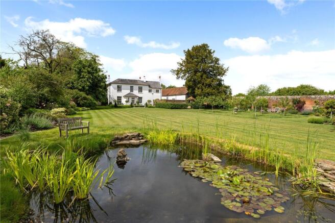 4 bed property, in Chenies, £2,350,000