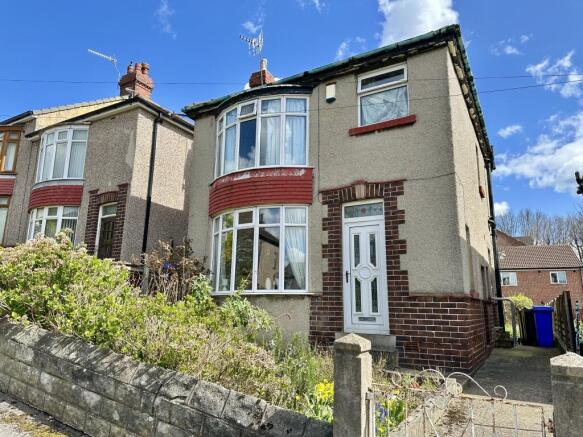 3 bed property, in 23 Raleigh Road Heeley Sheffield S2 3AZ, £210,000