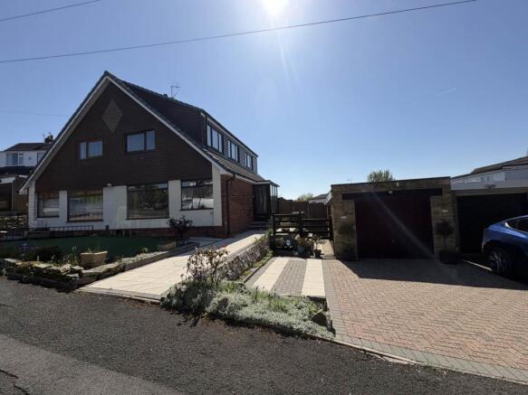 3 bed property, in Cotswold Drive, £285,000