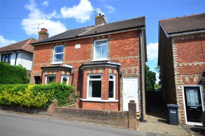 3 bed property, in East Grinstead, £370,000