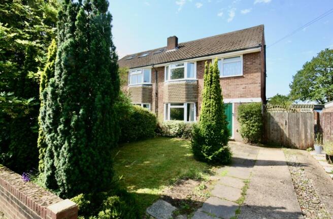4 bed property, in Criss Grove, £660,000