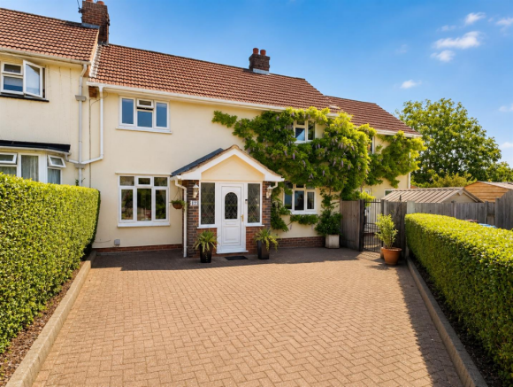 6 bed property, in Capel Close, £575,000