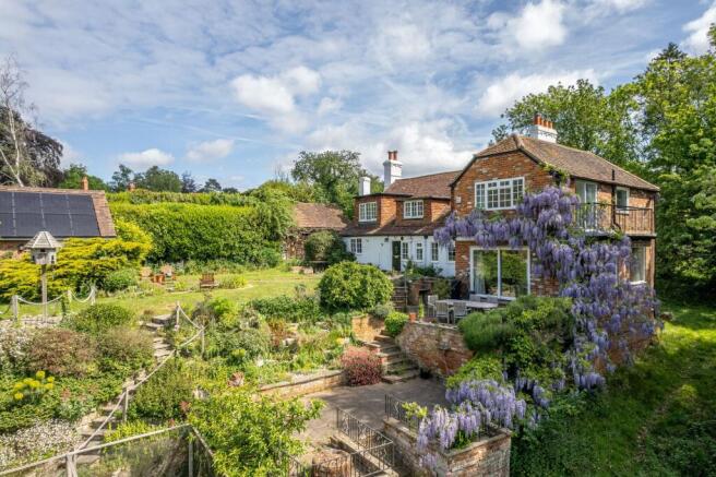 5 bed property, in The Ridges, £1,200,000