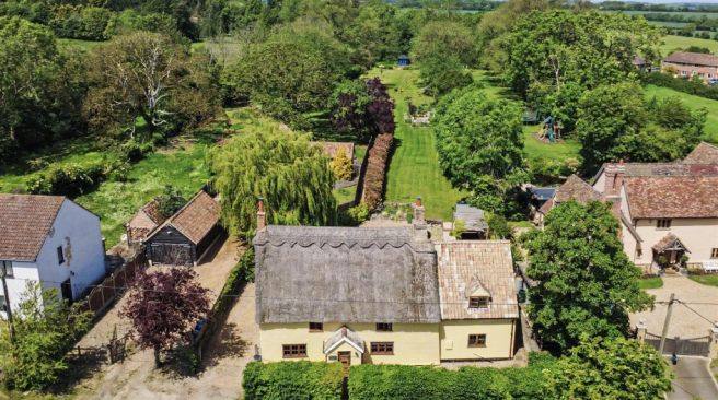 5 bed property, in Westward Farm, £775,000