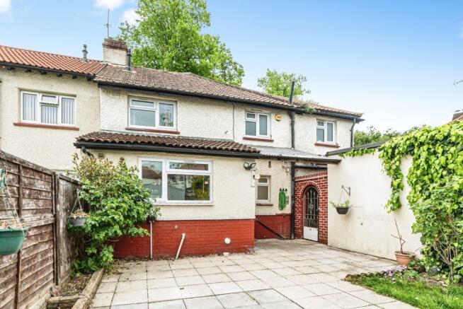 4 bed property, in Grove Road, £412,000