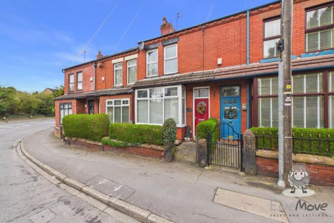 3 bed property, in Portico Lane, £210,000