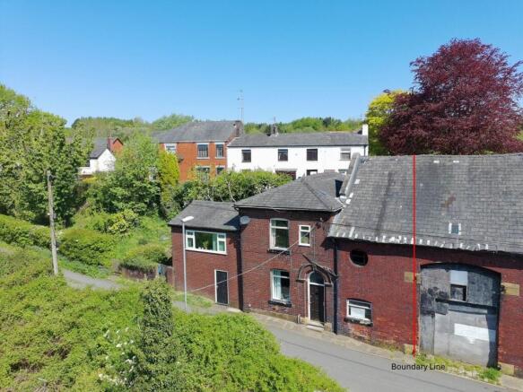 3 bed property, in Cragg Road, £400,000