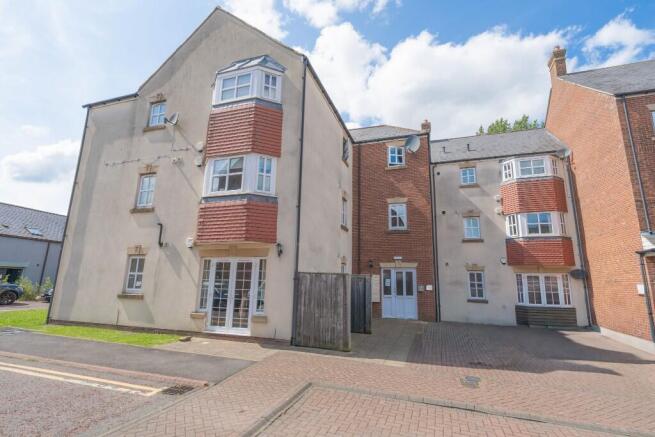 2 bed property, in Taylor Court, £84,950