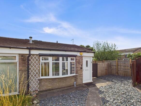 1 bed property, in Rodney Walk, £165,000