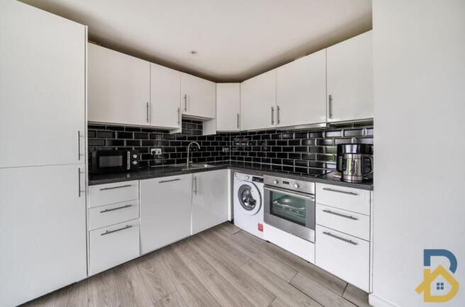 2 bed property, in Arboretum Place, £250,000
