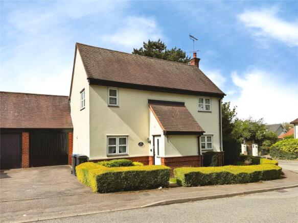 3 bed property, in Cobbins Way, £485,000