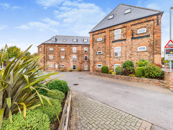 2 bed property, in The Old Maltings, £89,950