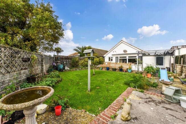 2 bed property, in Seafield Way, £395,000