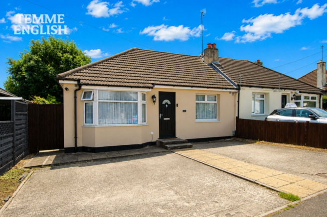 2 bed property, in Archer Road, £360,000