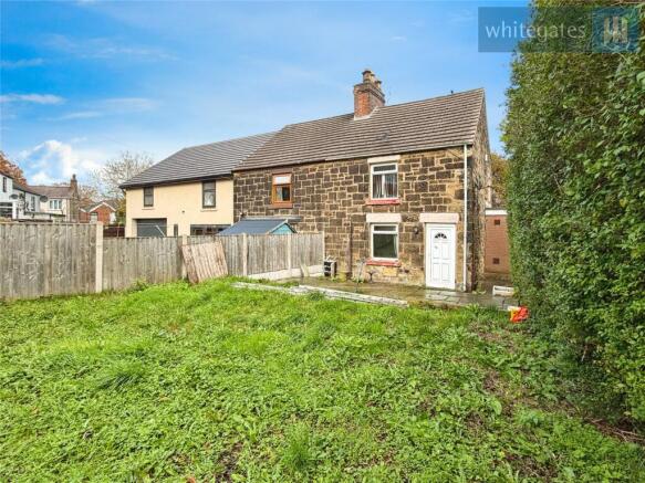 2 bed property, in Harwd Road, £155,000