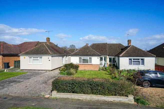 2 bed property, in Elm Avenue, £385,000