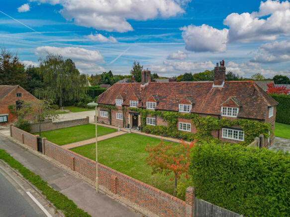 4 bed property, in Swanwick Lane, £1,450,000