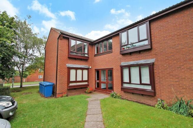 1 bed property, in 39 Bloomsbury Way, £65,000