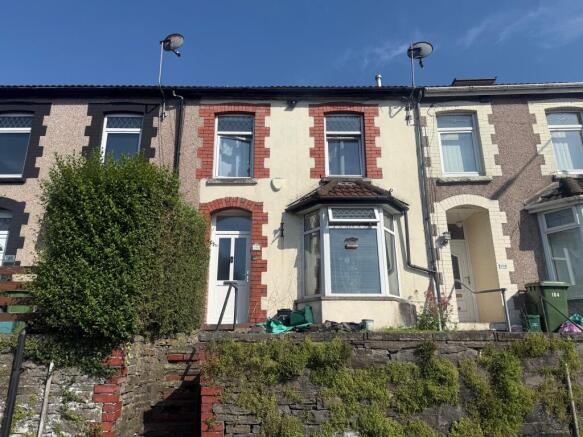 2 bed property, in Merthyr Road, £155,000