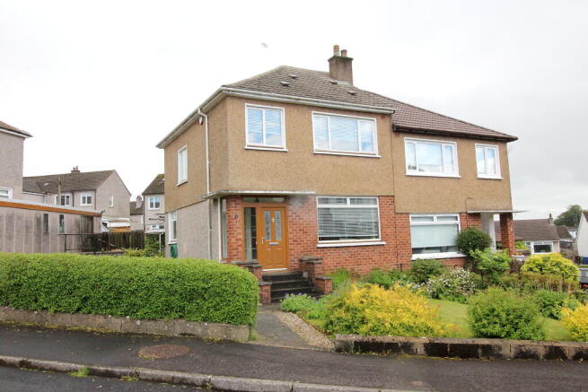3 bed property, in Inchmurrin Crescent, £225,000