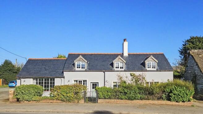 4 bed property, in Briar Cottage, £465,000