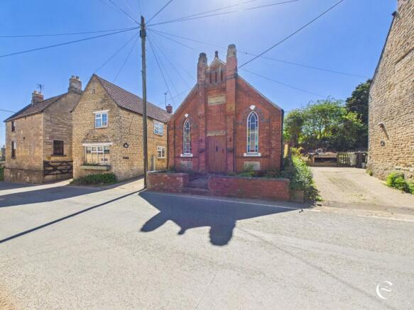 3 bed property, in Chapel Cottage, £475,000
