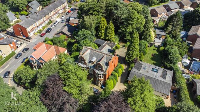 7 bed property, in Earnsdale Road, £699,950