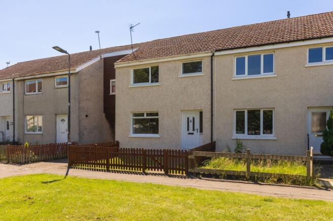 3 bed property, in 296 Cameron Crescent, £185,000