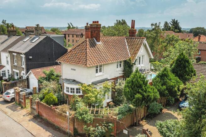 4 bed property, in Norwich, £750,000