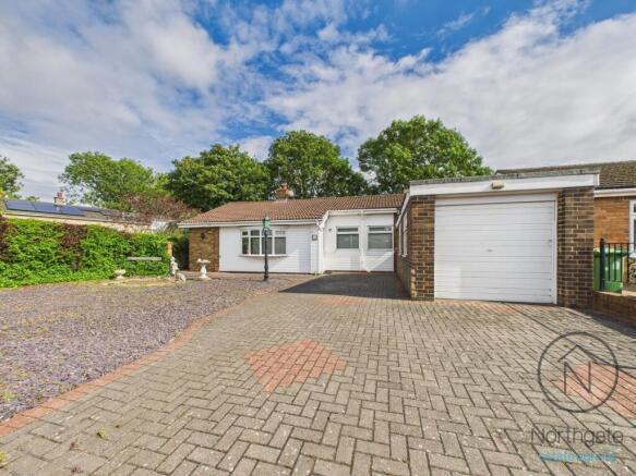 3 bed property, in Thurlow Grove, £260,000