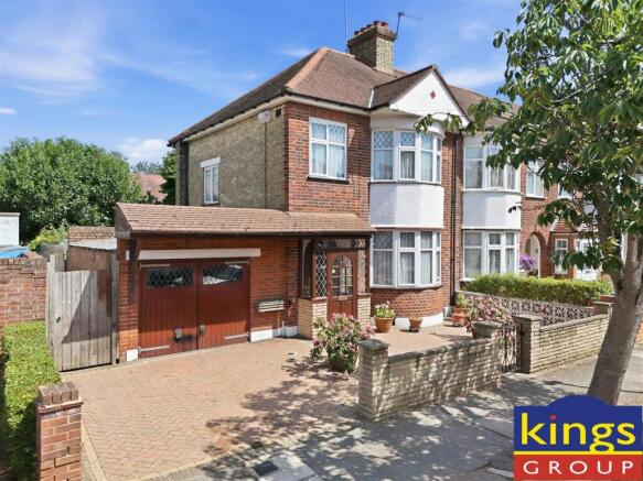 3 bed property, in Derwent Avenue, £525,000