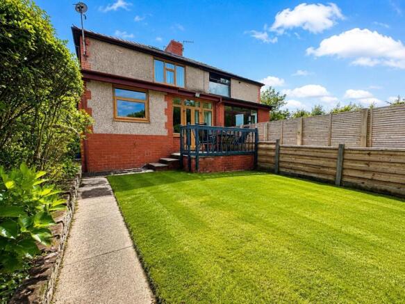 3 bed property, in Rawsthorne Avenue, £250,000