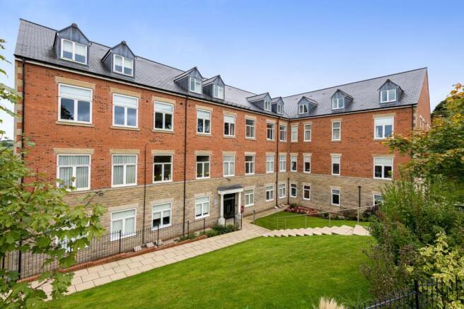 2 bed property, in Kerry Hill, £275,000