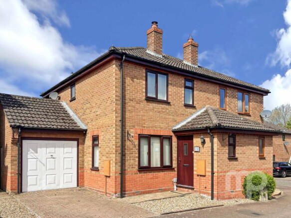 3 bed property, in Plumstead Close, £280,000