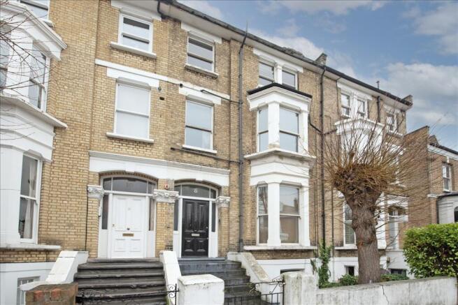 1 bed property, in Paddenswick Road, £465,000