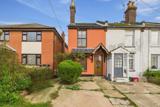 3 bed property, in Chapel Road, £230,000