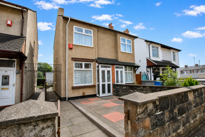 2 bed property, in 16 Cotesheath Street, £20,000