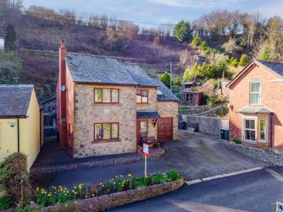 3 bed property, in Yeoman Street, £425,000