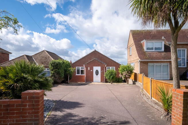 3 bed property, in Norwich Road, £290,000