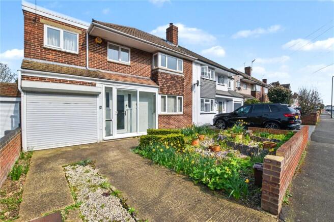 4 bed property, in Glynde Road, £525,000