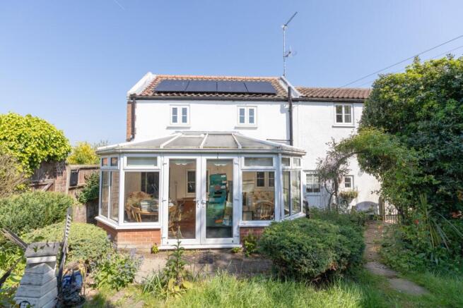3 bed property, in West Cottage, £190,000