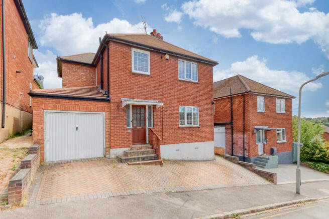 3 bed property, in Queen Street, £560,000