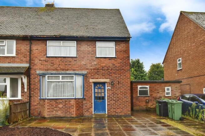 3 bed property, in Holmden Avenue, £260,000
