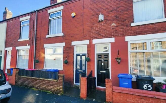 2 bed property, in Stapleton Street, £200,000