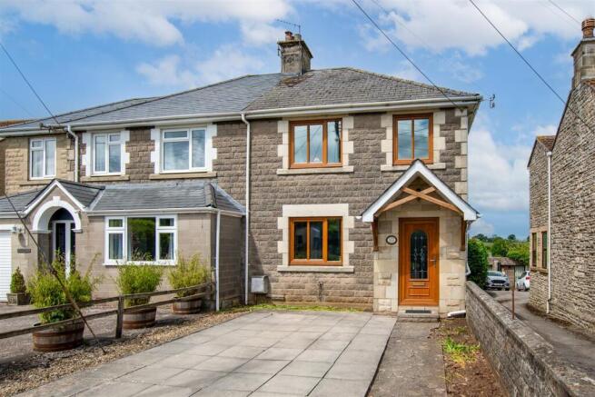 3 bed property, in Hobbs Wall, £425,000