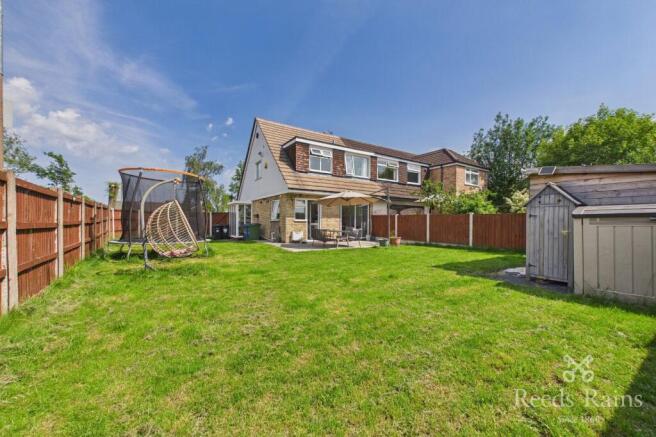 3 bed property, in Yew Tree Park Road, £435,000