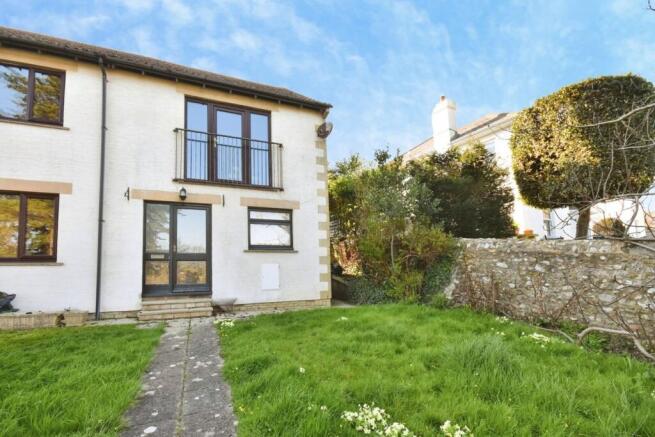 2 bed property, in Kidmore Close, £250,000