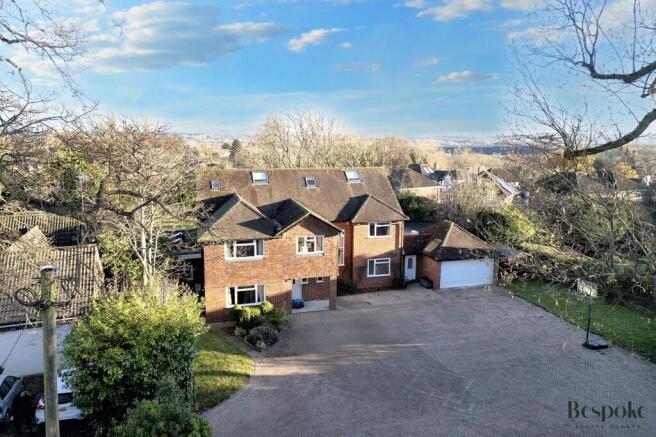 7 bed property, in Oakside Way, £1,650,000