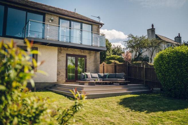 5 bed property, in Swn y Mor, £465,000